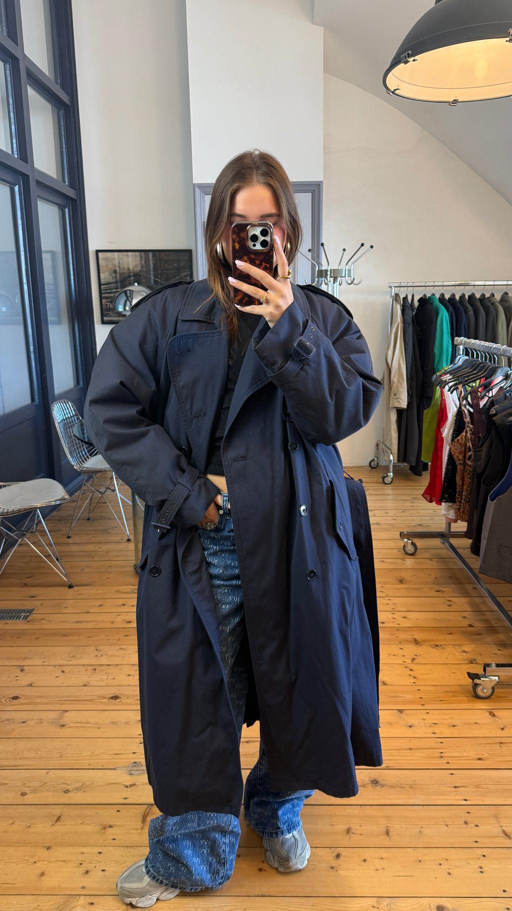 TRENCHCOAT