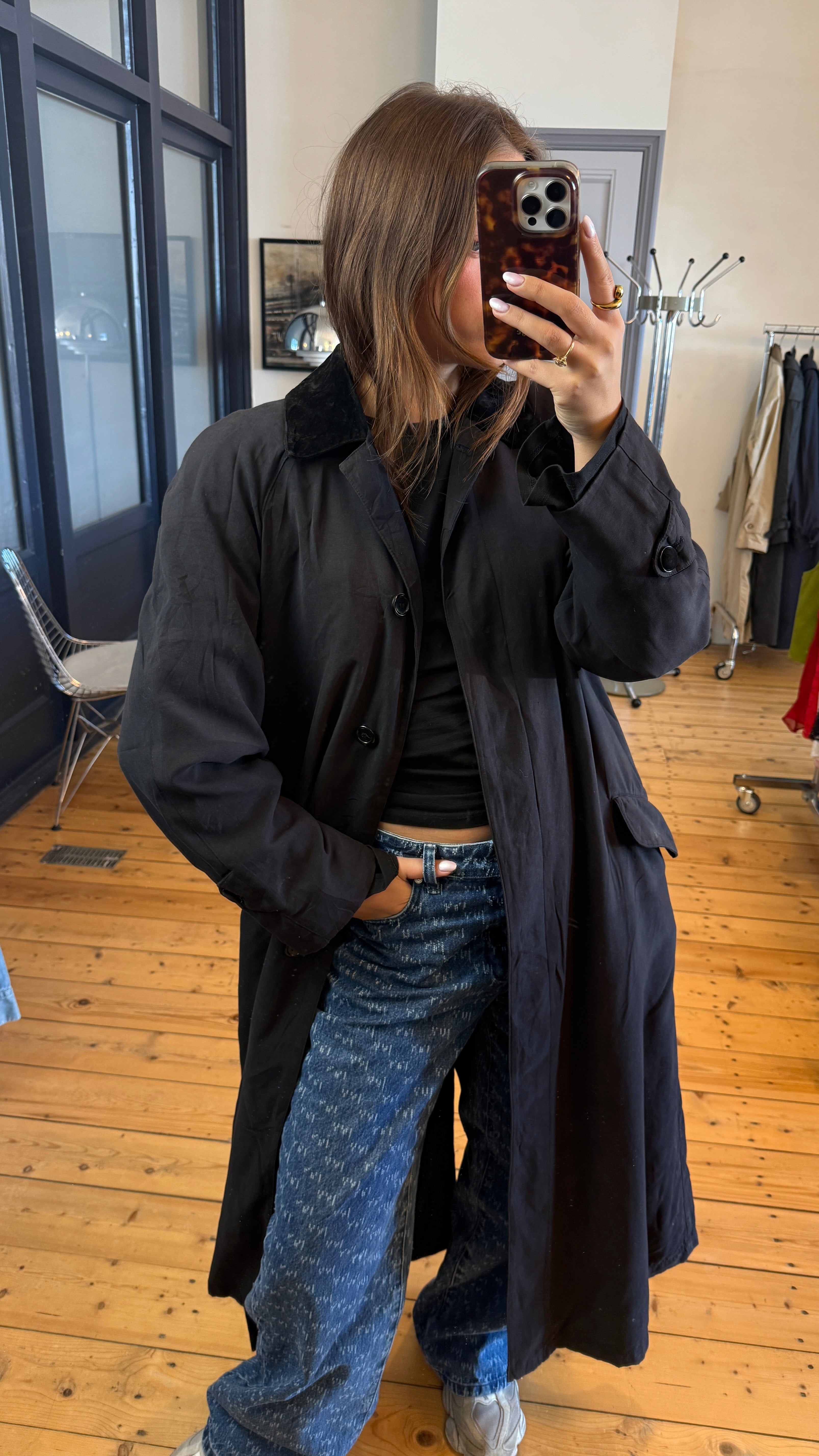 TRENCHCOAT