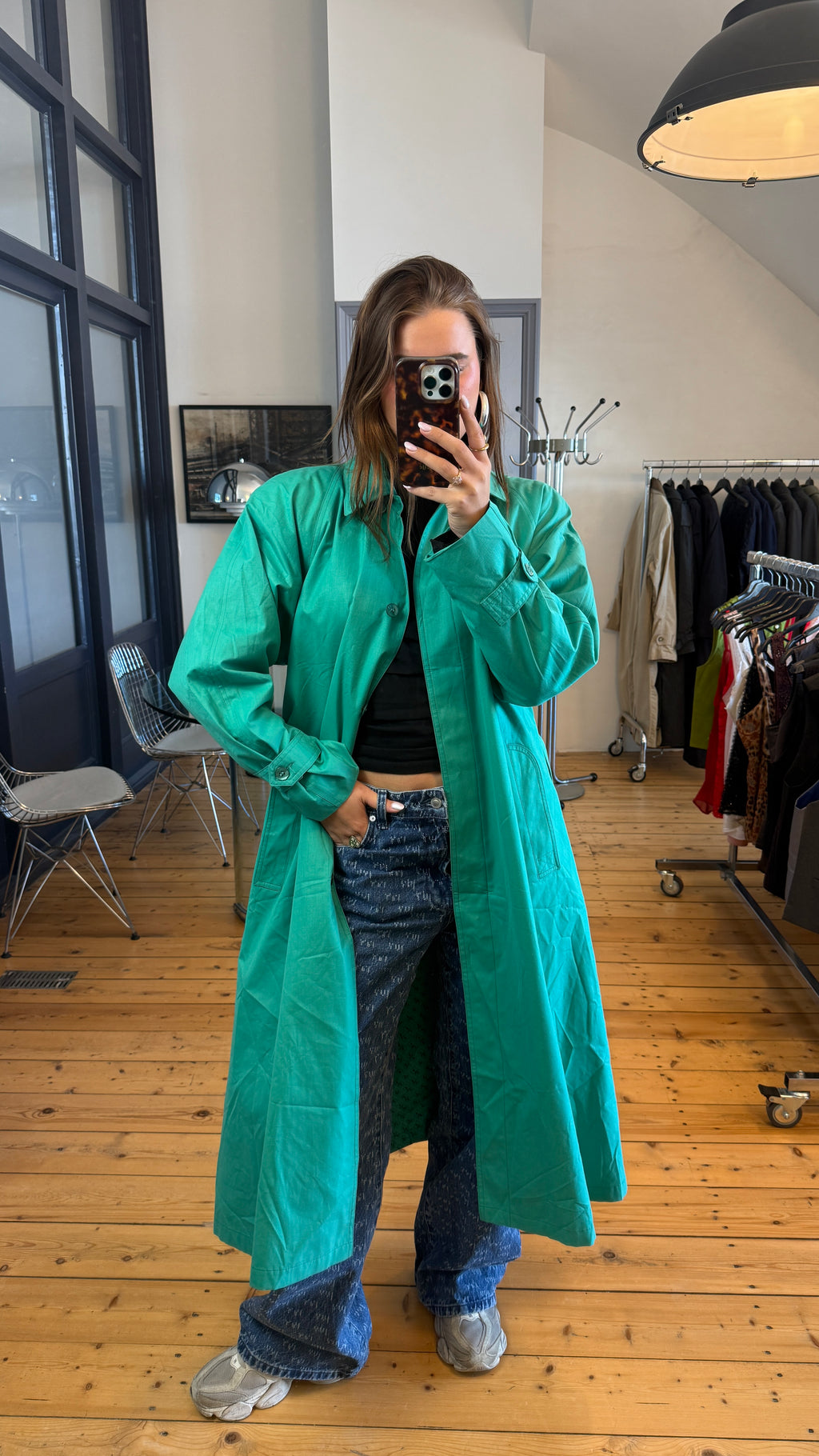 TRENCHCOAT