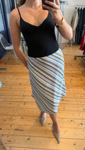 MIDI SKIRT