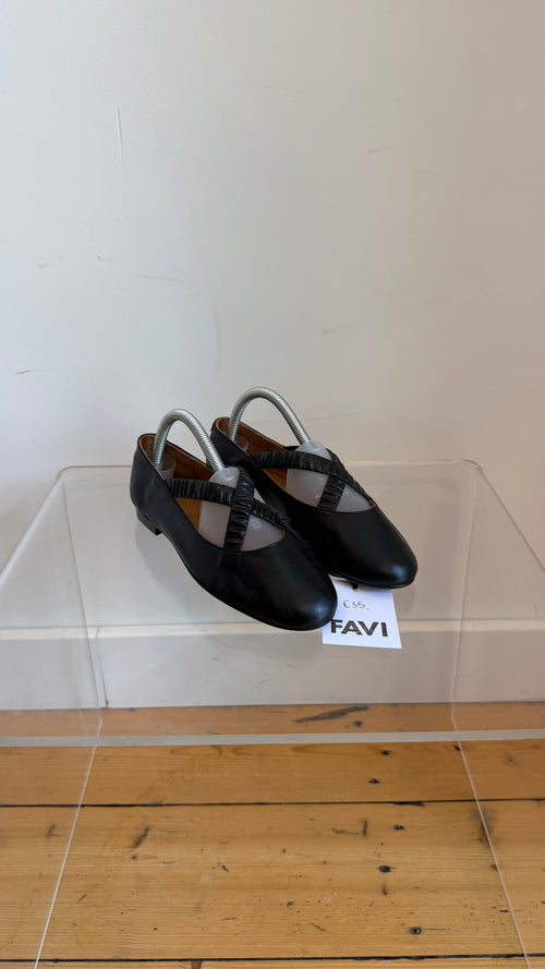 BALLET FLATS