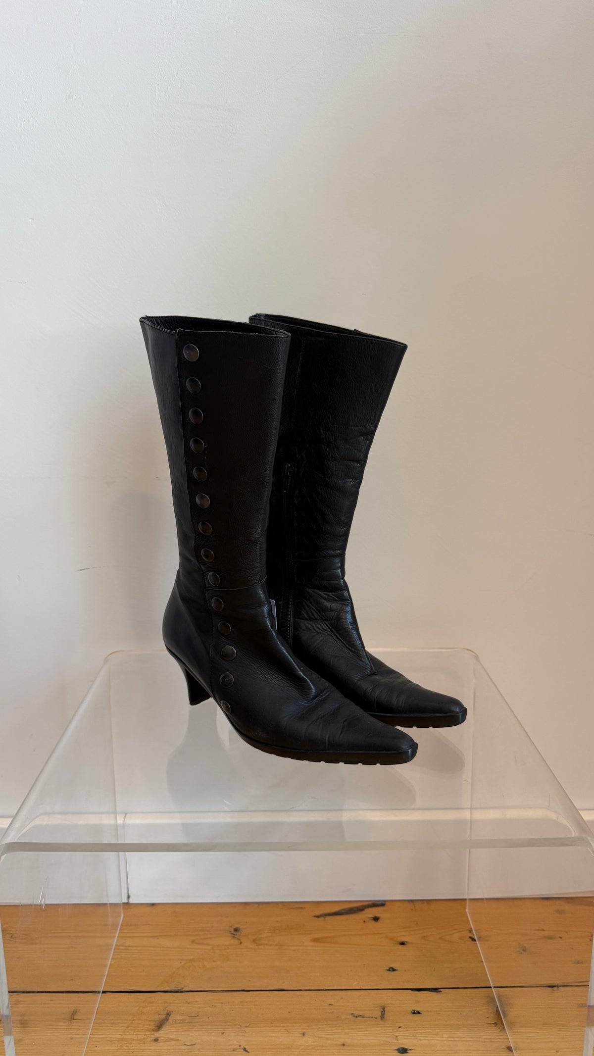 HEELED BOOTS